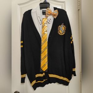 Plus size Hufflepuff sweater, Hogwarts shirt, accessories